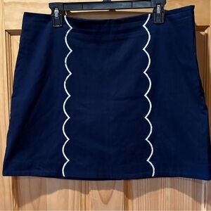 Crown & Ivy Navy Blue Skort with White scalloped Trim women’s size 12